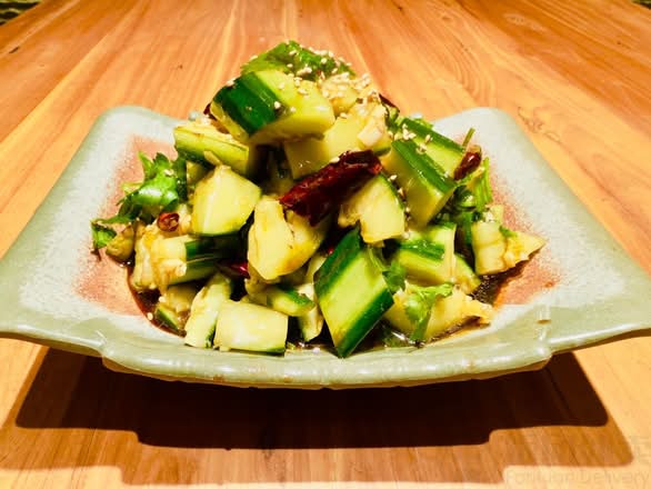 Northeastern Smashed Cucumber Salad (东北拍黄瓜)